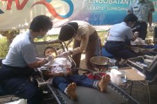 Warga Antusias Datangi...