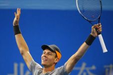 Berdych Coba Pesan Tiket...