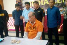 Warga Jerman Selundupkan...