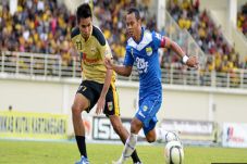 Persib unggul sementara...