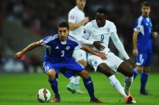 Inggris Pesta Gol di...