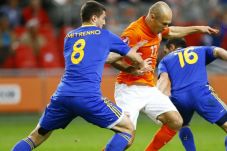 Belanda Bungkam 10 Pemain...