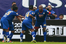 Rivalitas Kelas Atas