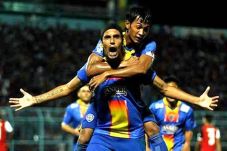 Arema Targetkan Gelar...