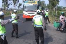 Polisi Jombang Razia...