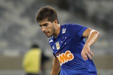 Cari Pengganti Khedira,...