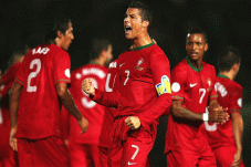 Ronaldo Lumpuhkan Perlawanan...