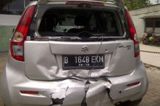Tabrakan Beruntun di...