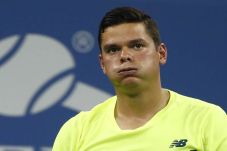 Raonic Ditendang Petenis...