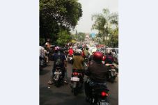 Kontainer yang Mogok...