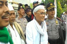 Demo Tolak Ahok, Habib...