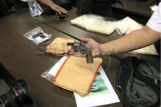 Bawa 2 Revolver, Sopir...