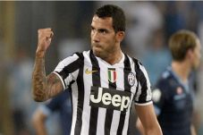 Lippi Sejajarkan Tevez...