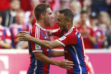 Bayern Robek Gawang...
