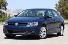 VW Tarik 1,1 Juta Mobil...