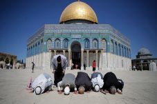 Atasi Agresi Israel...