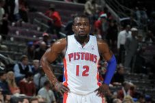 Anthony Gabung Pistons,...