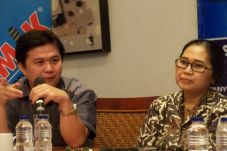 ICW Desak Jokowi Tunda...