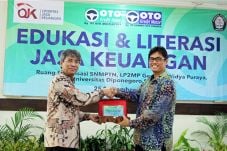 PT Summit Oto Finance...