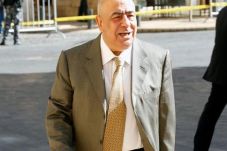 Minta Dilayani Cepat,...