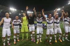 Bayern Berondong Roma...