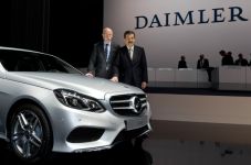 Daimler Jual 4% Kepemilikan...