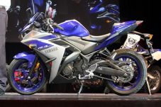 Yamaha Kenalkan YZF-R3...