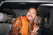 Bonaran Laporkan Hakim...