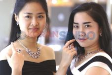 Batu Ruby dan Blue Safir...