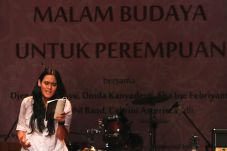 Menciptakan Ruang Kreatif...