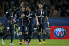 PSG Menang Mudah di...