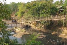 Sungai Cilamaya Tercemar,...