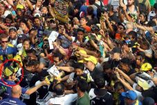Rossi Digilai di Sepang