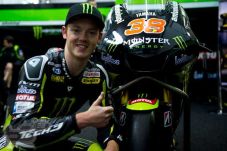 Smith Buru Posisi Keenam