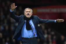 Mourinho Kritik Kartu...