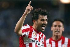 Cuma Empat Laga, Villa...