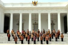 Kabinet Jokowi Menuai...
