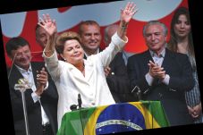 Rousseff Kembali Pimpin...