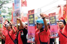 Penetapan UMK Cirebon...