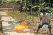 Air Sumur Warga Tercemar...