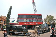 Menara Ilegal Didesain...