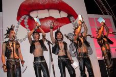 Slank akan Konser Premium...