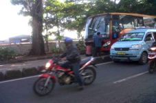 Tak Semua Busway Berseparator