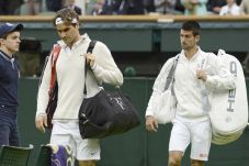 Federer Siap Tendang...