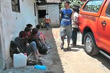 Lereng Panderman Terbakar,...