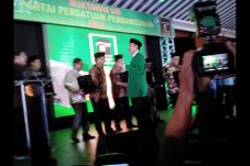 Ada Malin Kundang di...