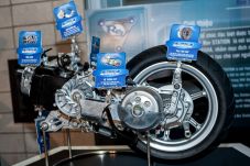 Yamaha Perkenalkan Teknologi...