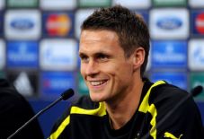 Lawan Bayern, Dortmund...