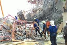 Hingga Siang, Dua Pekerja...