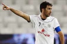 Pelatih Cosmos Sambut...